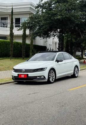 VOLKSWAGEN PASSAT 2.0 16V TSI BLUEMOTION GASOLINA HIGHLINE 4P DSG VOLKSWAGEN PASSAT 2.0 16V TSI BLUEMOTION GASOLINA HIGHLINE 4P DSG